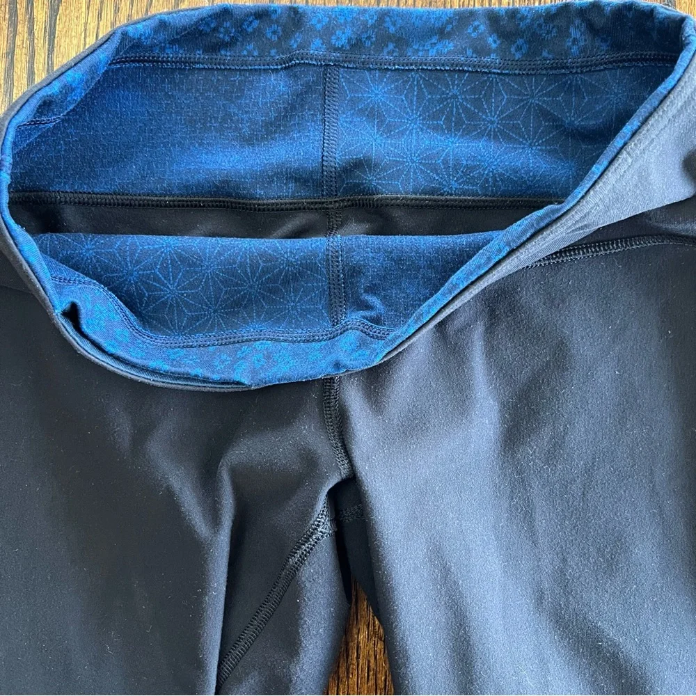 Lululemon Reversible Cropped Leggings Women’s Size 8 Gym Running Workout Active